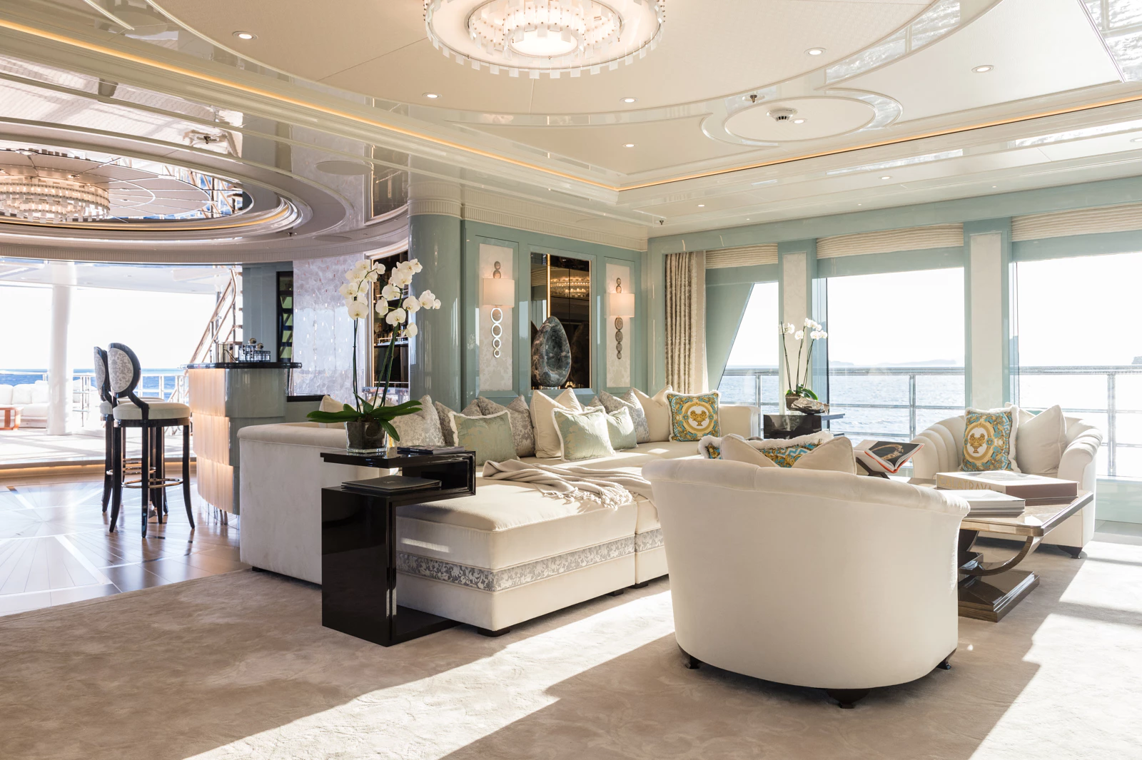 15 - PLVS VLTRA_15_Owners lounge_2016_10_14_M-Y_Plvs_Vltra-8985_HR-SBEReIpV