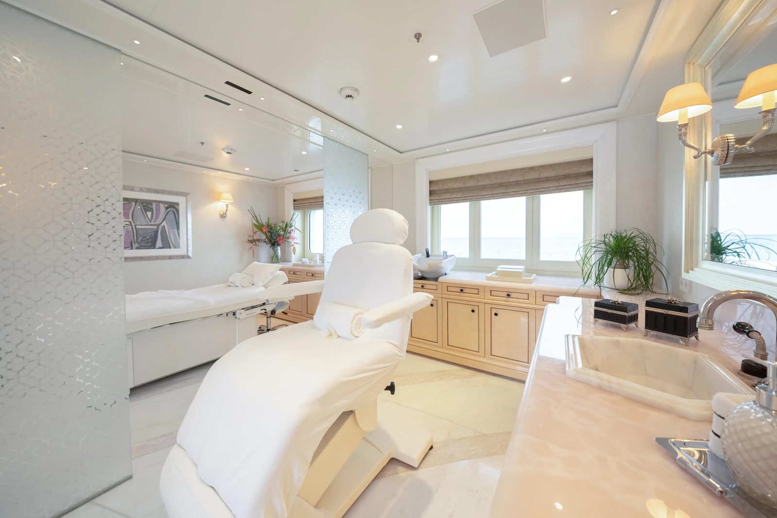 31 - PLVS VLTRA_ Massage Room-b9I6ce9b