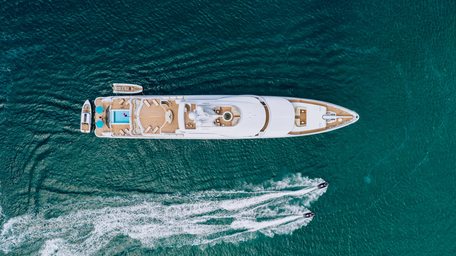 48 - PLVS VLTRA_ Aerial shot-zSInJoHc