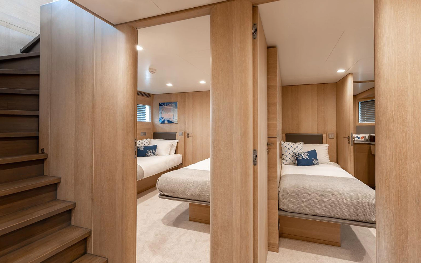 ROBBIE+BOBBY_11_Guests+area_1807_ROBBIE+BOBBY_FD_2P7A1673RT_LR-qSi2g1AK