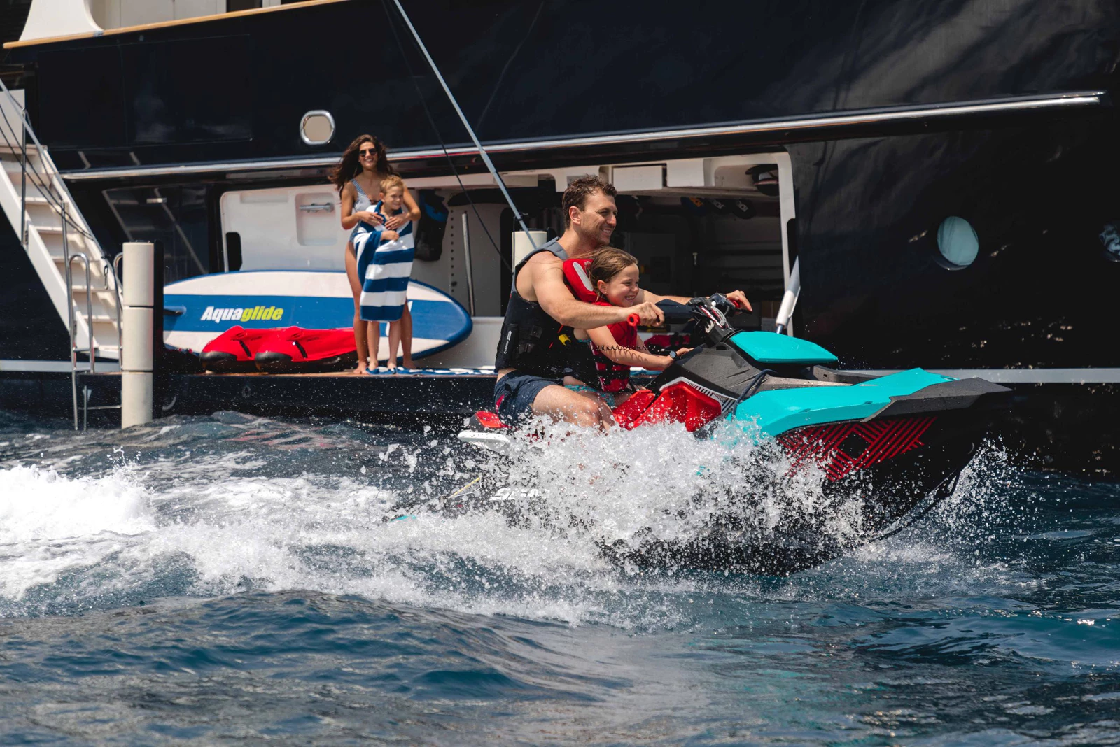 ROBBIE+BOBBY_25_Toys_190702_ROBBIE+BOBBY_2P7A9612RT_LR-yTKCEDQJ